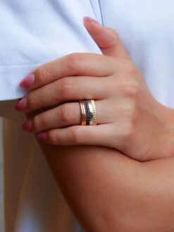 BOUCHERON Bague Quatre Classique Large 3 Ors 15 BOUCHERON Bague Quatre Classique Large 3 Ors -Castafiore Boutique boucheron bague quatre classique large 3 ors 314947