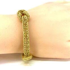 BOUCHERON Bracelet En Or 18 Carats, Modèle Noeud Marin, Signé Et Numéroté -Castafiore Boutique boucheron bracelet en or 18 carats modele noeud marin signe et numerote 420521