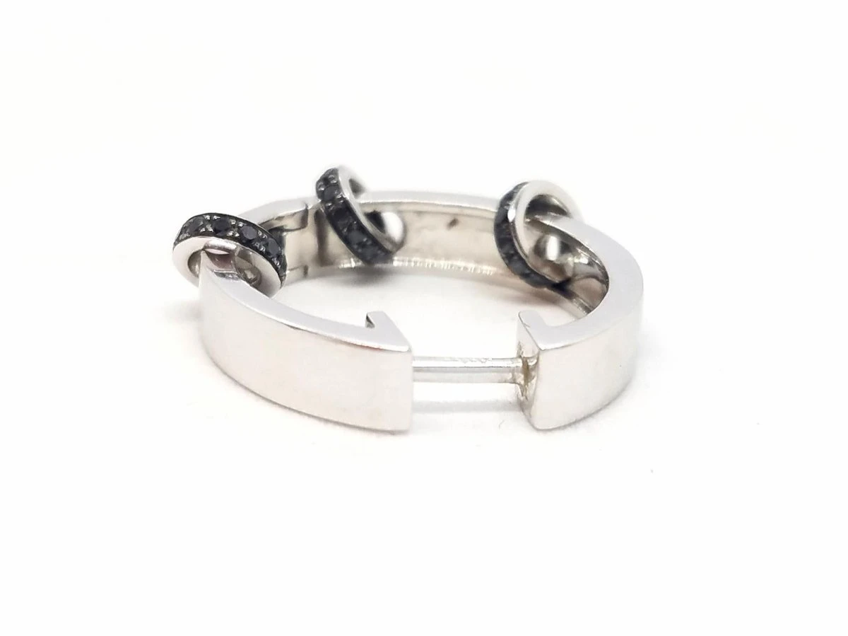 Boucle D'oreille Créole ASHERALI KNOPFER En Or Blanc Et Diamants 4 Boucle D'oreille Créole ASHERALI KNOPFER En Or Blanc Et Diamants – Image 4