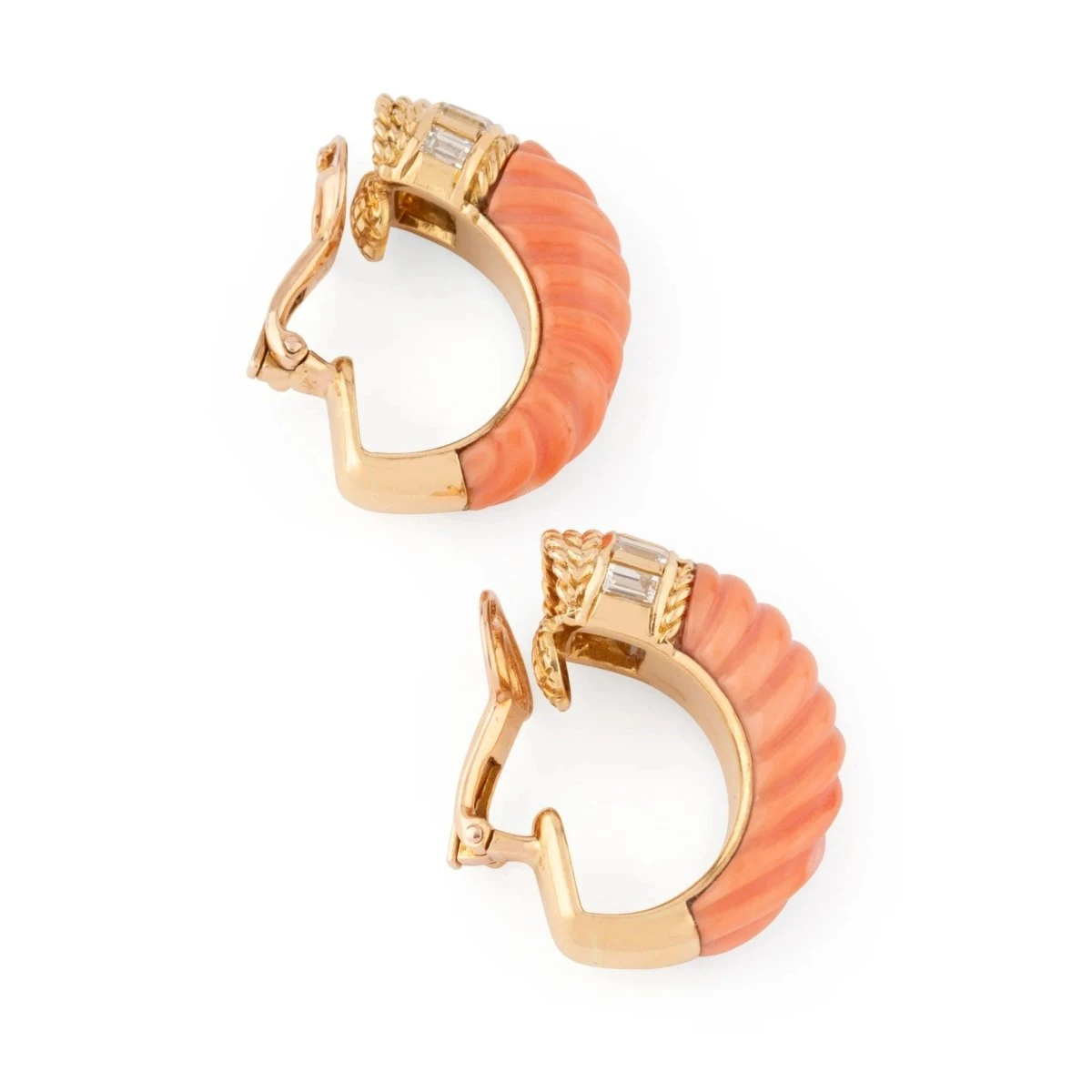 Boucles D'oreilles BOUCHERON Or Jaune, En Corail Et Diamants 6 Boucles D'oreilles BOUCHERON Or Jaune, En Corail Et Diamants – Image 6