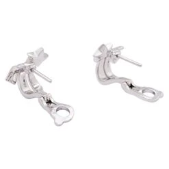 Miller Boucles D'oreilles CHANEL "Etoile Filante" En Or Blanc Et Diamants 9 Miller Boucles D'oreilles CHANEL "Etoile Filante" En Or Blanc Et Diamants -Castafiore Boutique boucles doreilles chanel etoile filante en or blanc et diamants 183366