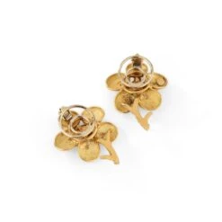 Boucles D'oreilles Clip CHAUMET En Or Jaune, Corail Rose Et Diamants 6 Boucles D'oreilles Clip CHAUMET En Or Jaune, Corail Rose Et Diamants -Castafiore Boutique boucles doreilles clip chaumet en or jaune corail rose et diamants 315912
