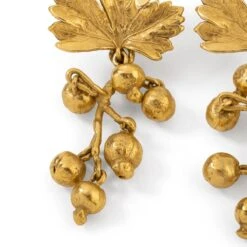 Boucles D'oreilles Clip Claude LALANNE "Groseilles" En Bronze Doré 12 Boucles D'oreilles Clip Claude LALANNE "Groseilles" En Bronze Doré -Castafiore Boutique boucles doreilles clip claude lalanne groseilles en bronze dore 694944