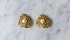 Boucles D'Oreilles Clip Gubelin Or Torsadé Et Perles 14 Boucles D'Oreilles Clip Gubelin Or Torsadé Et Perles -Castafiore Boutique boucles doreilles clip gubelin or torsade et perles 325511