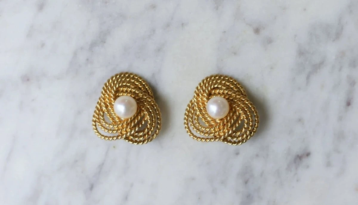 Boucles D'Oreilles Clip Gubelin Or Torsadé Et Perles 3 Boucles D'Oreilles Clip Gubelin Or Torsadé Et Perles – Image 3