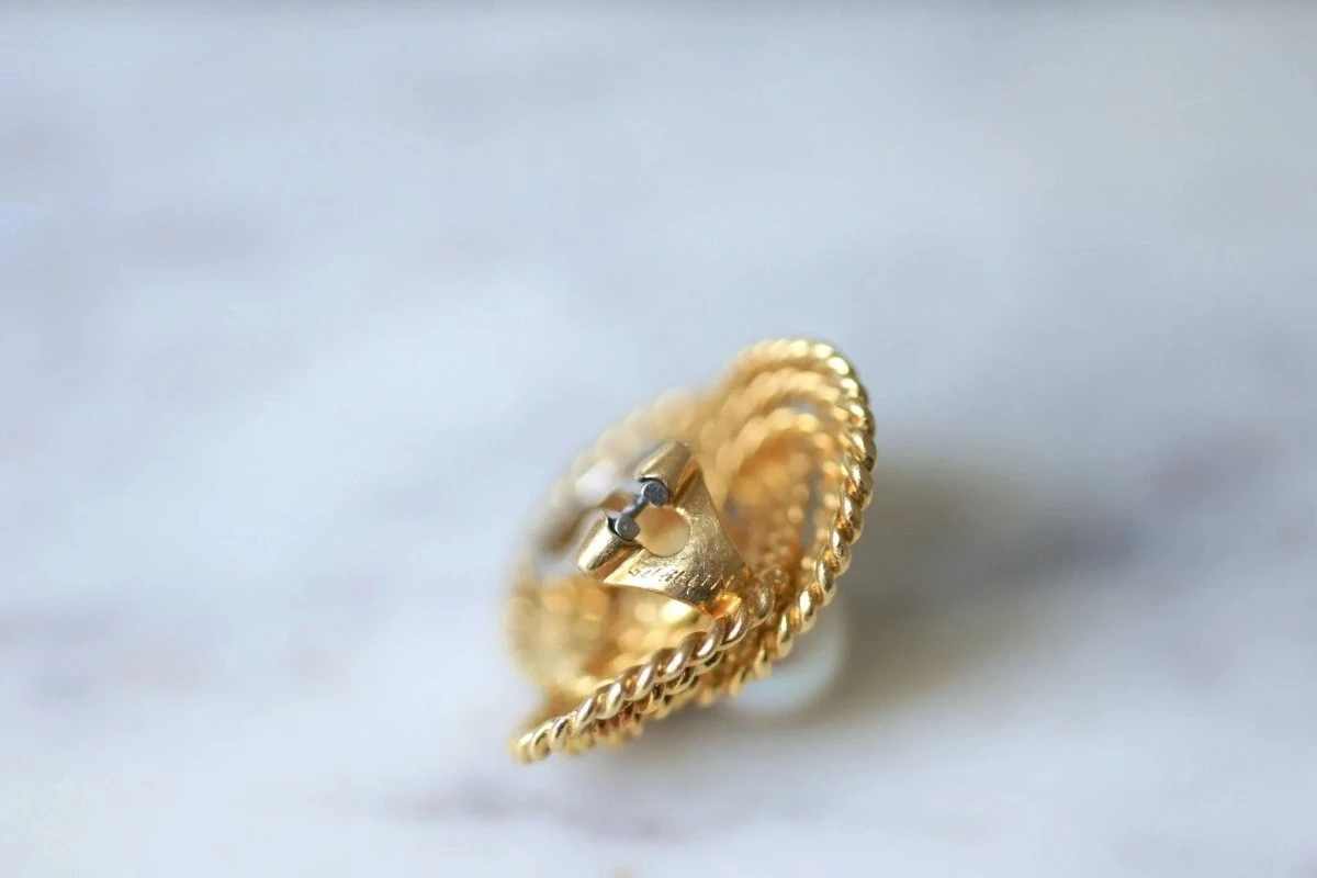 Boucles D'Oreilles Clip Gubelin Or Torsadé Et Perles 11 Boucles D'Oreilles Clip Gubelin Or Torsadé Et Perles – Image 11