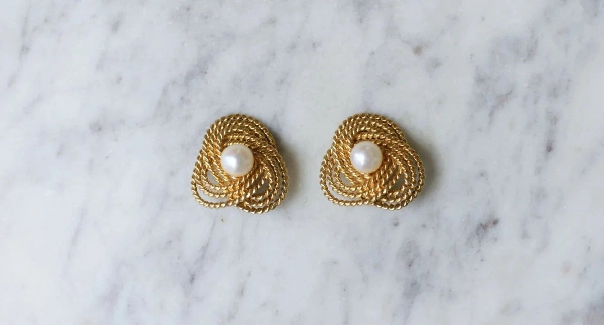 Boucles D'Oreilles Clip Gubelin Or Torsadé Et Perles 8 Boucles D'Oreilles Clip Gubelin Or Torsadé Et Perles – Image 8