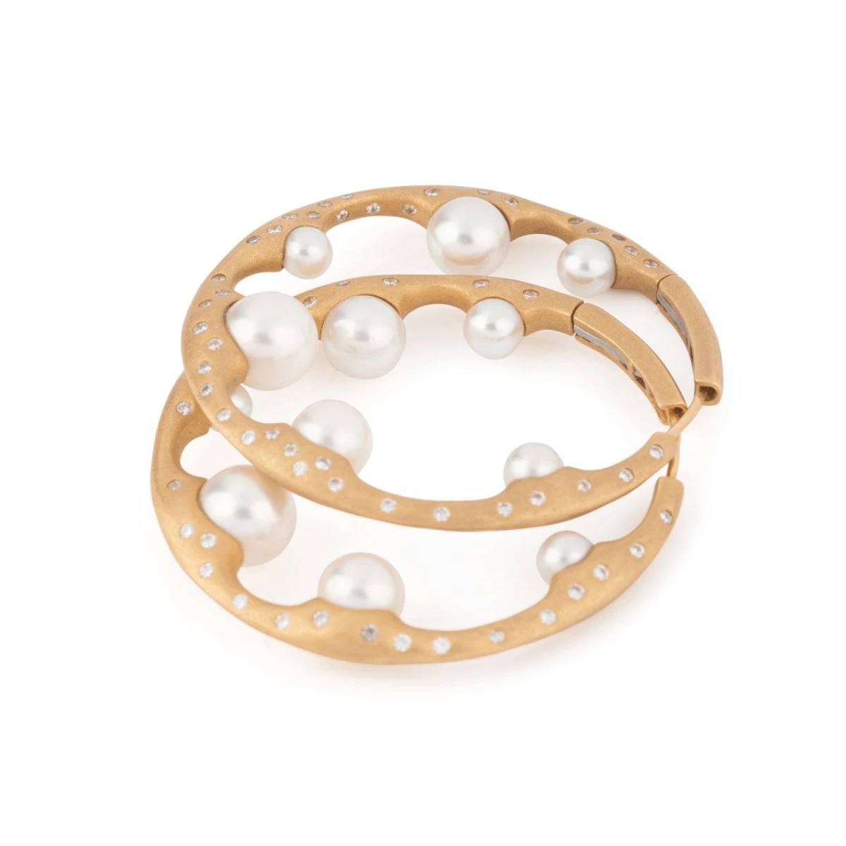 Boucles D'oreilles Créoles MIKIMOTO En Or Jaune Et Perles 3 Boucles D'oreilles Créoles MIKIMOTO En Or Jaune Et Perles – Image 3