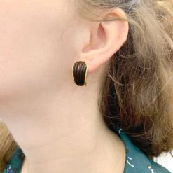 Miller Boucles D'oreilles Dormeuses BOUCHERON Vintage En Or Jaune Et Bois 11 Miller Boucles D'oreilles Dormeuses BOUCHERON Vintage En Or Jaune Et Bois -Castafiore Boutique boucles doreilles dormeuses boucheron vintage en or jaune et bois 815980