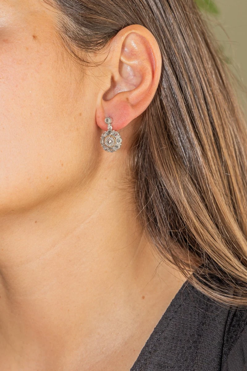 Boucles D'oreilles Dormeuses En Or Blanc Et Diamant 2 Boucles D'oreilles Dormeuses En Or Blanc Et Diamant – Image 2