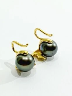 Boucles D'oreilles Dormeuses En Or Et Perles Noires 13 Boucles D'oreilles Dormeuses En Or Et Perles Noires -Castafiore Boutique boucles doreilles dormeuses en or et perles noires 404257