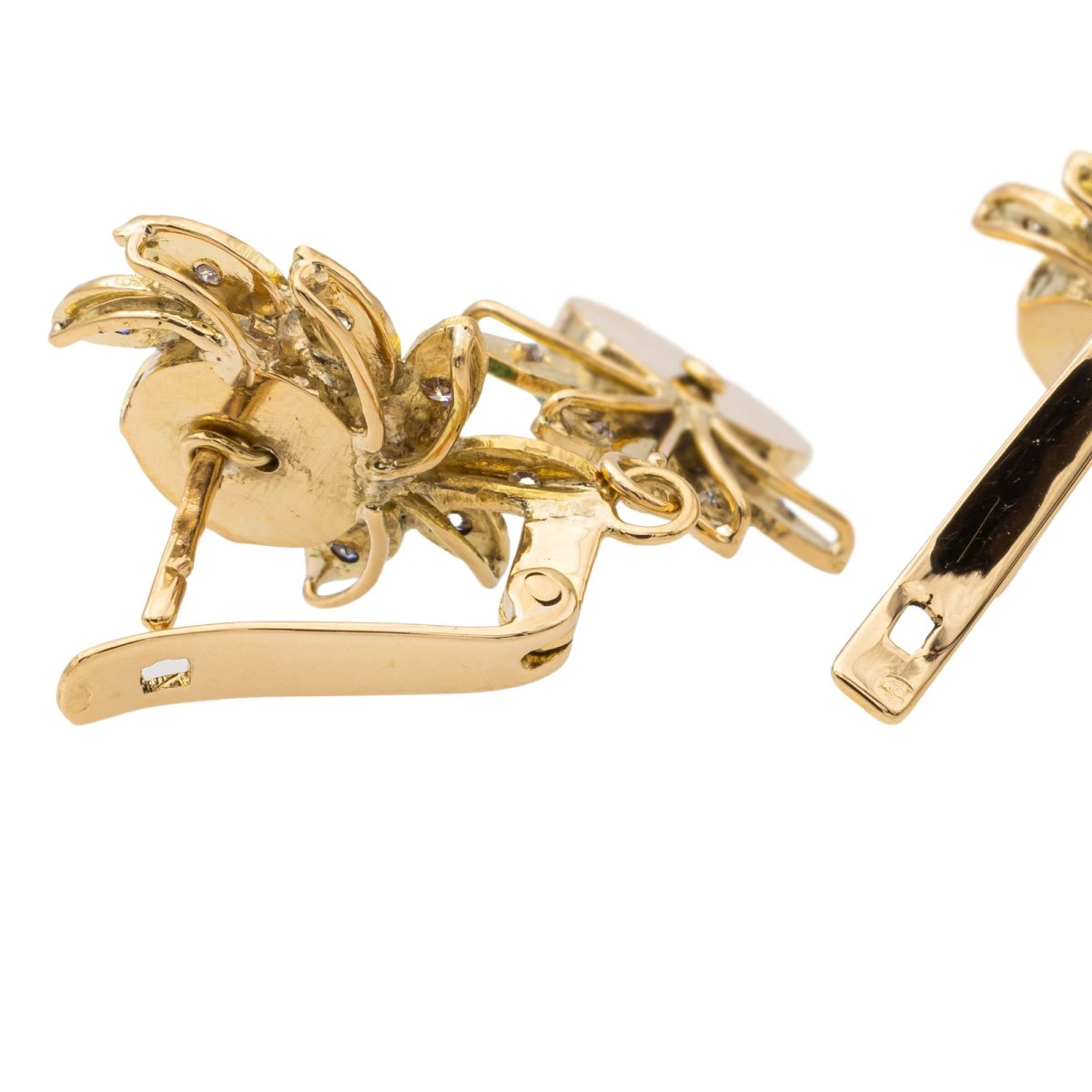 Boucles D'oreilles Dormeuses En Or Jaune, Jade Jadéite Et Diamants 5 Boucles D'oreilles Dormeuses En Or Jaune, Jade Jadéite Et Diamants – Image 5