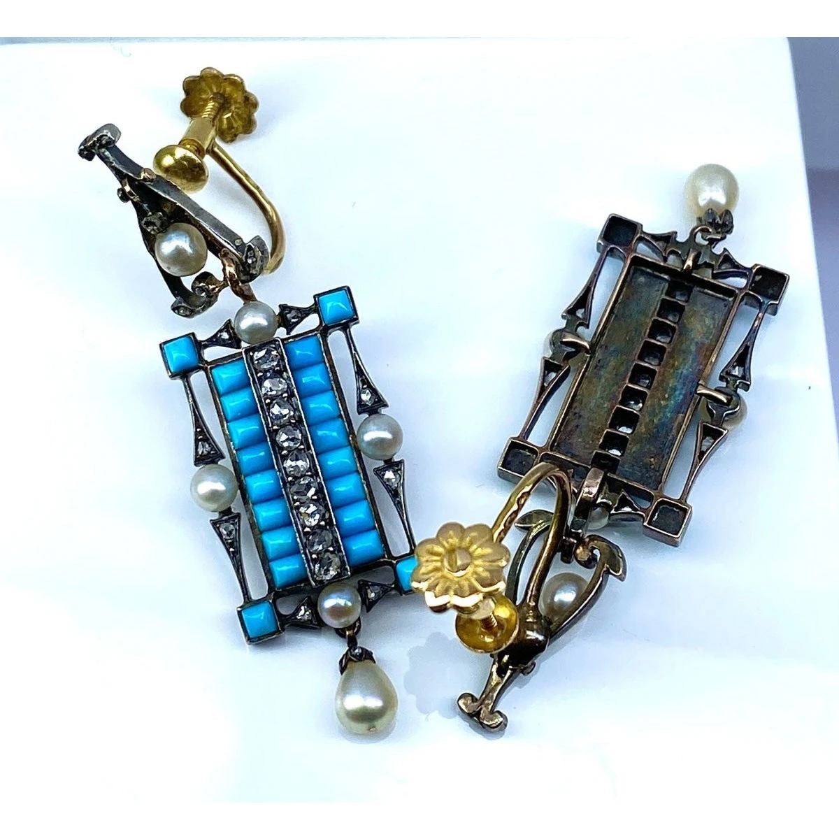 Boucles D’oreilles En Or 18 Carats Et Argent, Turquoises, Diamants, Perles Fines Vers 1880 2 Boucles D’oreilles En Or 18 Carats Et Argent, Turquoises, Diamants, Perles Fines Vers 1880 – Image 2