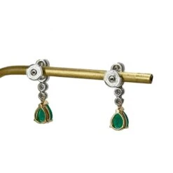 Boucles D'oreilles En Or Blanc Et émeraudes -Castafiore Boutique boucles doreilles en or blanc et emeraudes 748599