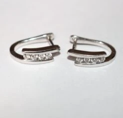 Boucles D'oreilles En Or Blanc Et En Diamants -Castafiore Boutique boucles doreilles en or blanc et en diamants 967628