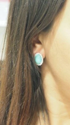Boucles D'oreilles En Or Blanc, Turquoise Naturelle Et Diamants -Castafiore Boutique boucles doreilles en or blanc turquoise naturelle et diamants 107322