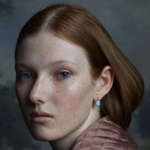 Boucles D’oreilles GUCCI « Le Marché Des Merveilles » En Or Jaune, Turquoise Et Diamants 2 Boucles D’oreilles GUCCI « Le Marché Des Merveilles » En Or Jaune, Turquoise Et Diamants – Image 2