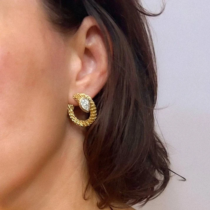 Boucles D'oreilles Clip BOUCHERON "Serpent Bohème" En Or Jaune Et Diamants 2 Boucles D'oreilles Clip BOUCHERON "Serpent Bohème" En Or Jaune Et Diamants – Image 2