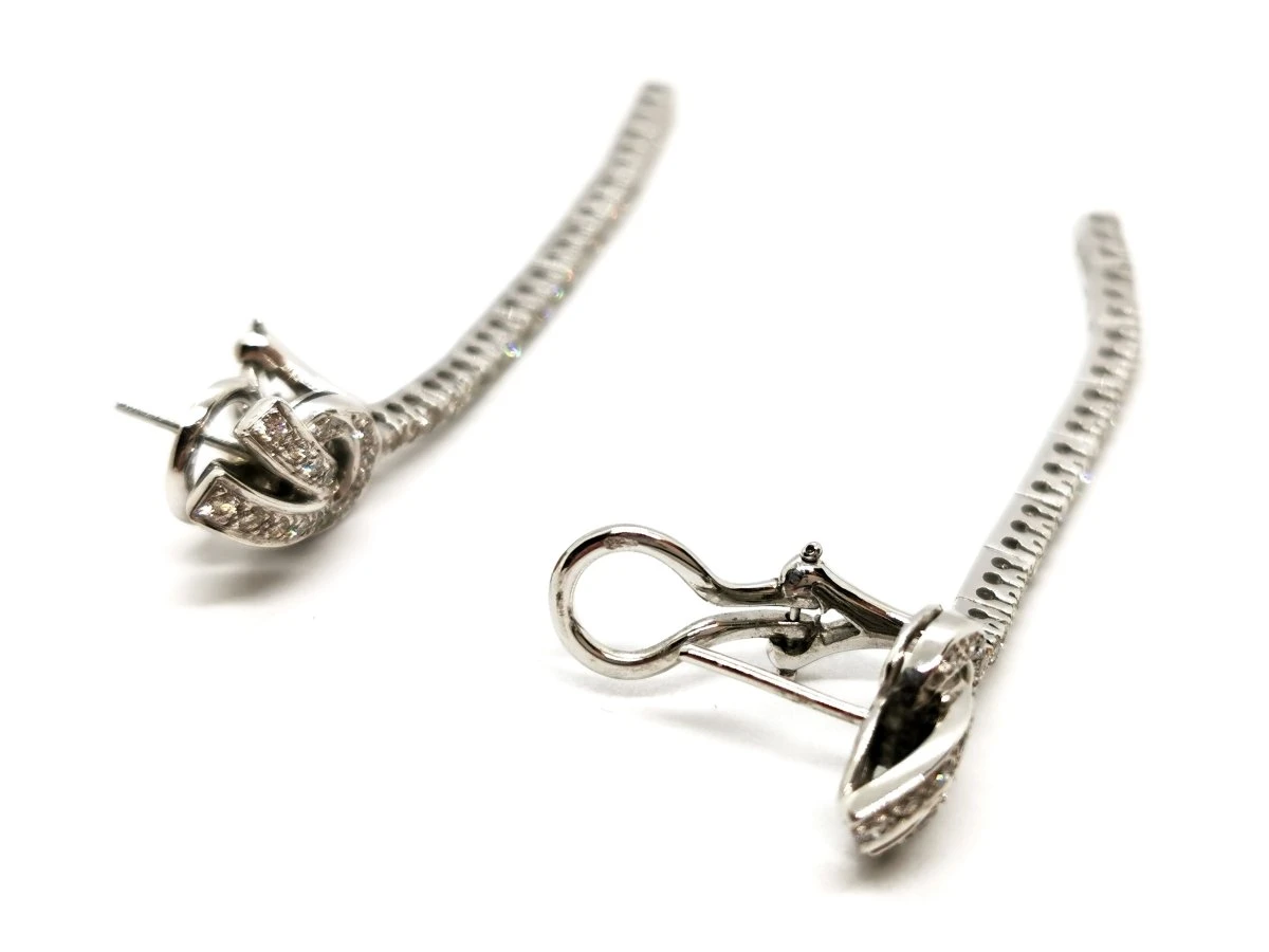 Boucles D'oreilles Pendantes En Or Blanc Pavées Diamants 5 Boucles D'oreilles Pendantes En Or Blanc Pavées Diamants – Image 5