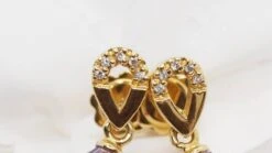 Boucles D'oreilles Pendantes En Or Jaune, Améthystes Et Diamants -Castafiore Boutique boucles doreilles pendantes en or jaune amethystes et diamants 322675