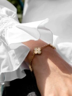 Osprey Bracelet "Alhambra Vintage" VAN CLEEF & ARPELS En Or Jaune -Castafiore Boutique bracelet alhambra vintage van cleef arpels en or jaune 366490