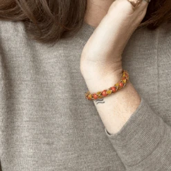 Bracelet Articulé En Or Jaune Et Corail Rouge -Castafiore Boutique bracelet articule en or jaune et corail rouge 164515