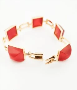 Bracelet Articulé En Or Jaune Et Cornaline En Pain De Sucre -Castafiore Boutique bracelet articule en or jaune et cornaline en pain de sucre 912552