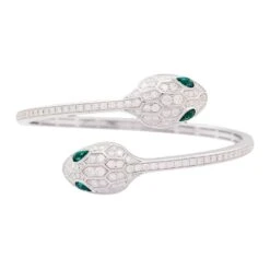 Miller Bracelet BULGARI "Serpenti Seduttori" En Or Blanc, émeraudes Et Diamants 8 Miller Bracelet BULGARI "Serpenti Seduttori" En Or Blanc, émeraudes Et Diamants -Castafiore Boutique bracelet bulgari serpenti seduttori en or blanc emeraudes et diamants 366883