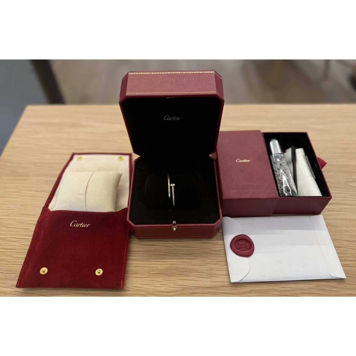 Bracelet CARTIER, "Juste Un Clou" En Or Jaune 4 Bracelet CARTIER, "Juste Un Clou" En Or Jaune – Image 4