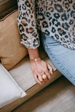 Bracelet DE BEERS "Talisman", En Or Jaune Et Diamants -Castafiore Boutique bracelet de beers talisman en or jaune et diamants 706271