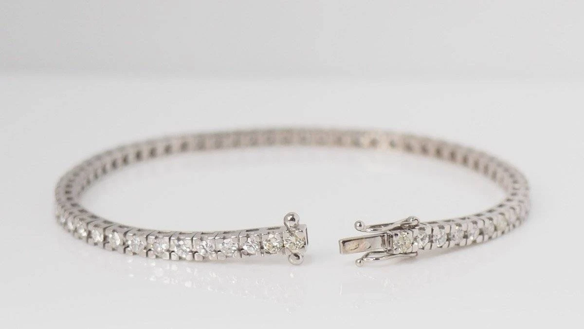 Bracelet De Luxe En Or Blanc Et Diamants 3,20 Carats 8 Bracelet De Luxe En Or Blanc Et Diamants 3,20 Carats – Image 8
