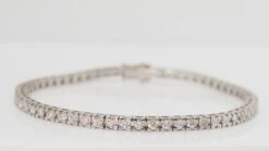 Bracelet De Luxe En Or Blanc Et Diamants 3,20 Carats