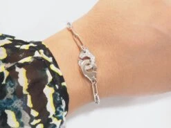 Bracelet DINH VAN Menottes R12 En Or Blanc Et Diamants -Castafiore Boutique bracelet dinh van menottes r12 en or blanc et diamants 381492