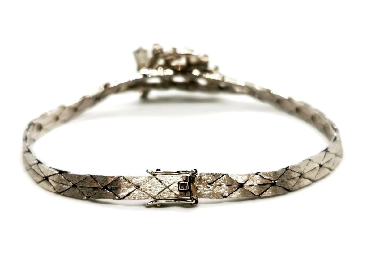 Bracelet Géométrique Motif Feuillage En Or Blanc, Perles Et Diamants 5 Bracelet Géométrique Motif Feuillage En Or Blanc, Perles Et Diamants – Image 5