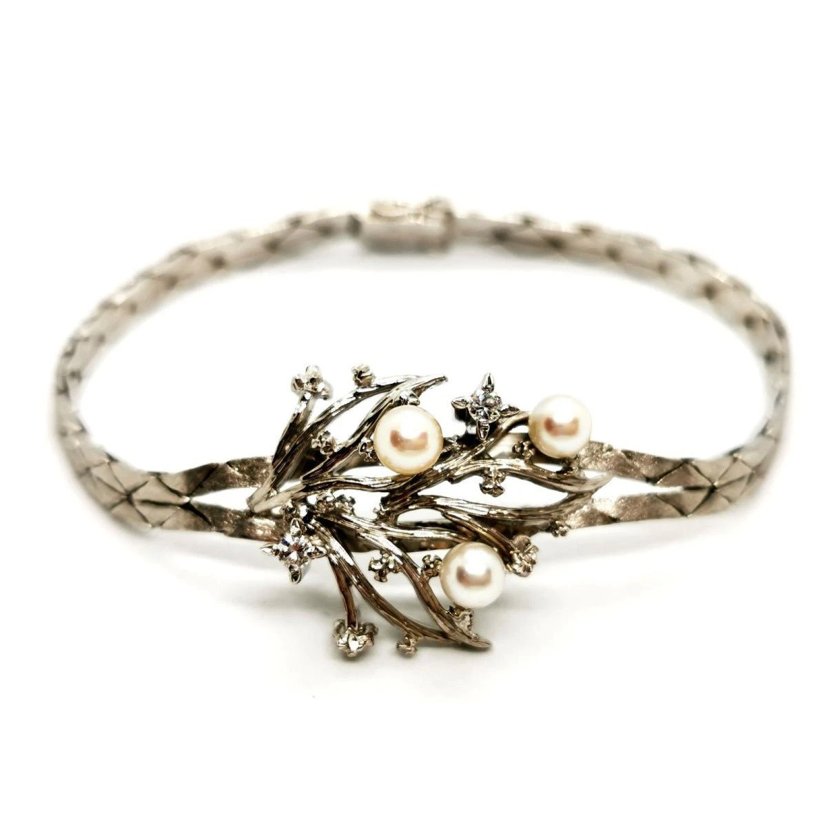 Bracelet Géométrique Motif Feuillage En Or Blanc, Perles Et Diamants 1 Bracelet Géométrique Motif Feuillage En Or Blanc, Perles Et Diamants