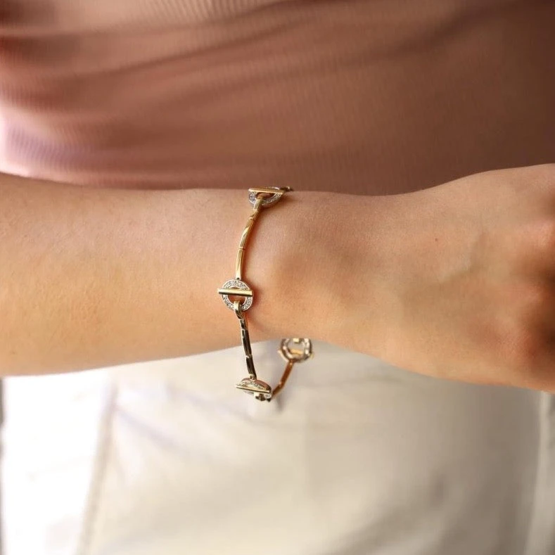 Bracelet GUY LAROCHE En Or Jaune Et Diamants 2 Bracelet GUY LAROCHE En Or Jaune Et Diamants – Image 2