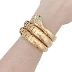 Miller Bracelet ILLARIO, "Serpent",en Or Jaune, Diamant Et Emeraude -Castafiore Boutique bracelet illario serpent en or jaune diamant et emeraude 626077