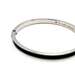 Bracelet Jonc CHAUMET "Liens Evidence", Or Blanc Et Diamants 9 Bracelet Jonc CHAUMET "Liens Evidence", Or Blanc Et Diamants -Castafiore Boutique bracelet jonc chaumet liens evidence or blanc et diamants 796702