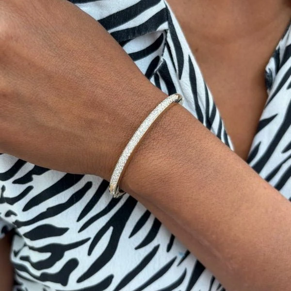 Bracelet Jonc Ouvrant En Or Jaune Et Diamants 2 Bracelet Jonc Ouvrant En Or Jaune Et Diamants – Image 2