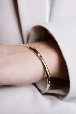 Bracelet Jonc En Or Jaune Et En Diamants -Castafiore Boutique bracelet jonc en or jaune et en diamants 100033