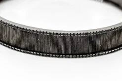 Bracelet Jonc ETERNAMÉ "Lunaria", En Or Noir Et Spinelle -Castafiore Boutique bracelet jonc etername lunaria en or noir et spinelle 516329