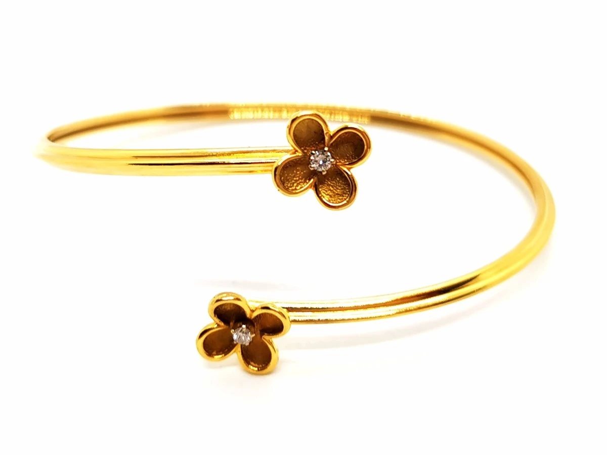 Bracelet Jonc Fleur En Or Jaune Et Diamants 8 Bracelet Jonc Fleur En Or Jaune Et Diamants – Image 8