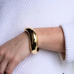 Bracelet Jonc FRED Mouvementé En Or Jaune -Castafiore Boutique bracelet jonc fred mouvemente en or jaune 533191