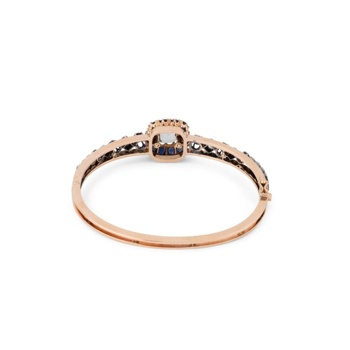 Bracelet Jonc "Joséphine" En Or Jaune, Saphirs, Améthyste Et Diamants 6 Bracelet Jonc "Joséphine" En Or Jaune, Saphirs, Améthyste Et Diamants – Image 6