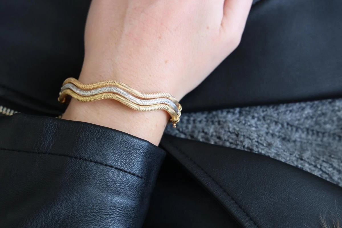 Bracelet Jonc Ondulé En Ors Jaune, Blanc Et Rose 2 Bracelet Jonc Ondulé En Ors Jaune, Blanc Et Rose – Image 2