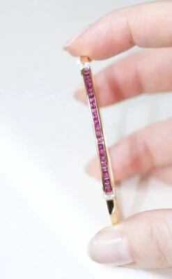 Bracelet Jonc Ouvrant Rubis Calibrés Et Diamants 15 Bracelet Jonc Ouvrant Rubis Calibrés Et Diamants -Castafiore Boutique bracelet jonc ouvrant rubis calibres et diamants 891977