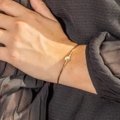 Bracelet Jonc POMELLATO "M'ama Non M'ama" En Or Rose Et Pierre De Lune -Castafiore Boutique bracelet jonc pomellato mama non mama en or rose et pierre de lune 380231