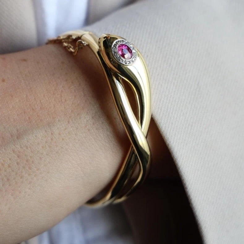 Bracelet Jonc Serpent En 2 Ors, Rubis Et Diamants 2 Bracelet Jonc Serpent En 2 Ors, Rubis Et Diamants – Image 2