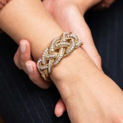 Bracelet Maille Tressé BOUCHERON "Vannerie" En Or Jaune Et Diamants -Castafiore Boutique bracelet maille tresse boucheron en or jaune et diamants 292152