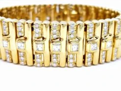 Bracelet Manchette En Or Jaune Et En Diamants -Castafiore Boutique bracelet manchette en or jaune et en diamants 620667